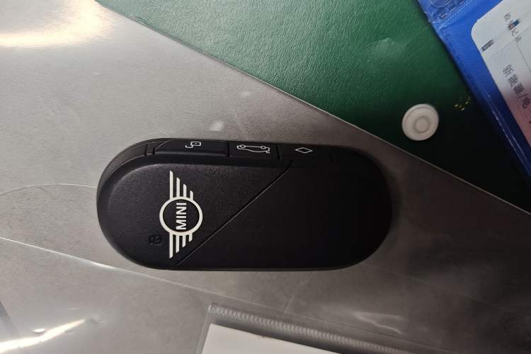 Used MINI Electric COOPER 2024 452km COOPER SE Racing Driver Interior 1
