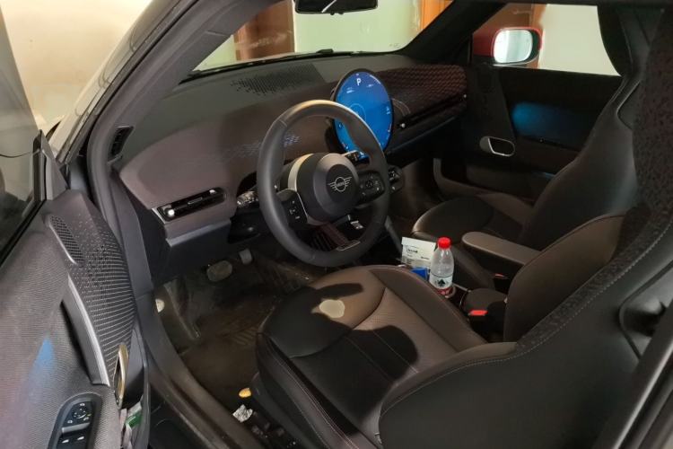Used MINI Electric COOPER 2024 452km COOPER SE Racing Driver Interior 3
