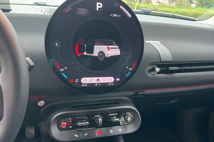 Used MINI Electric COOPER 2024 452km COOPER SE Artist Interior 4
