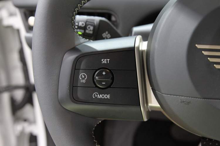 Used MINI Electric COOPER 2024 456km COOPER E Classic Edition Interior 5