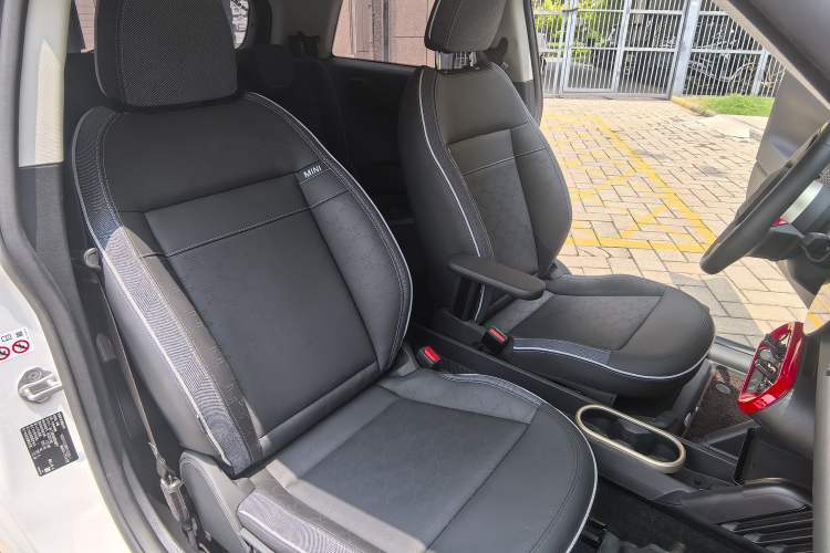 Used MINI Electric COOPER 2024 456km COOPER E Classic Edition Interior 7