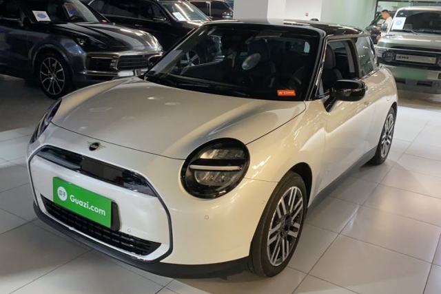 Used MINI Electric COOPER 2024 456km COOPER E Classic Edition