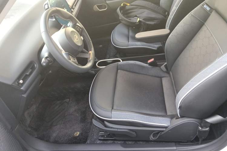 Used MINI Electric COOPER 2024 456km COOPER E Classic Edition Left Front Seat