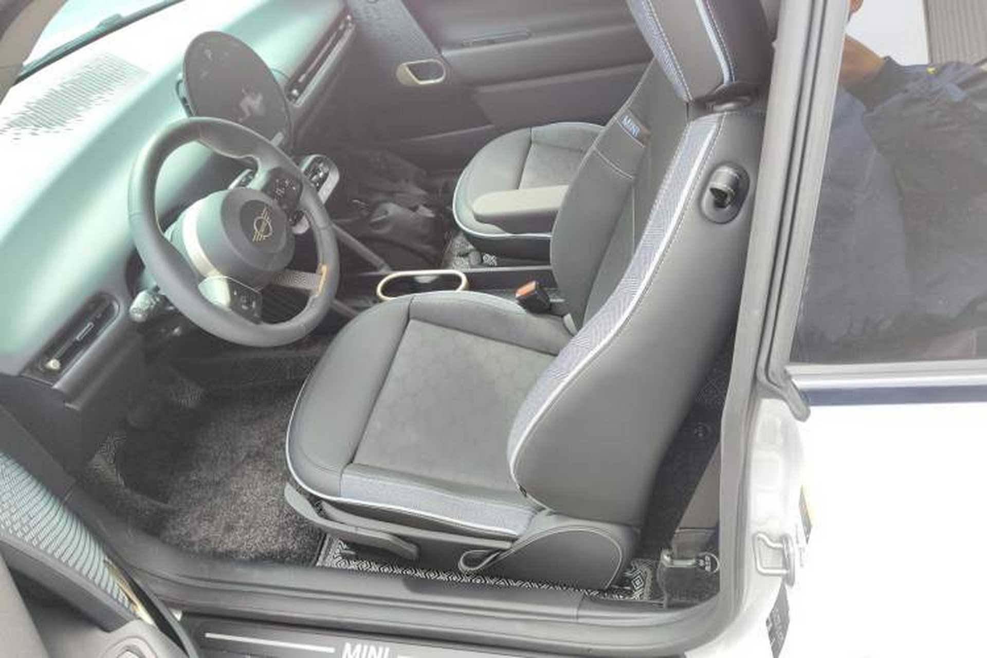 Used MINI Electric COOPER 2024 456km COOPER E Classic Edition Left Front Seat