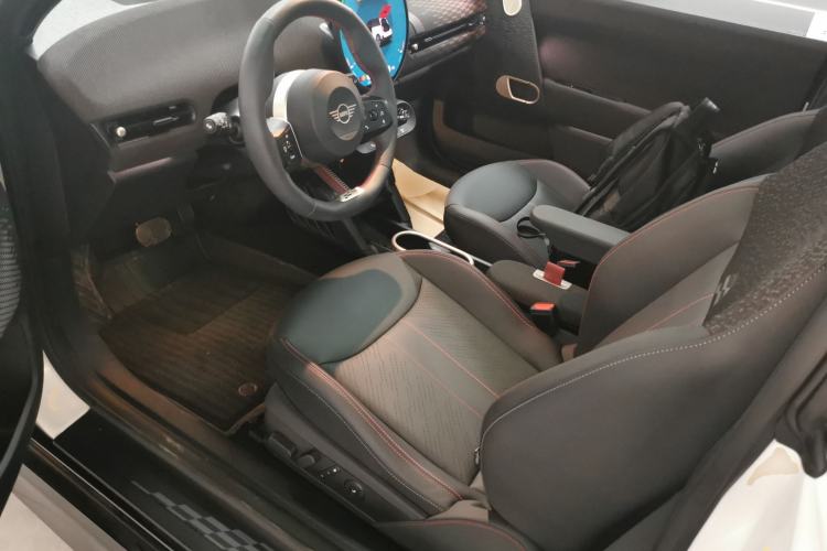 Used MINI Electric COOPER 2024 452km COOPER SE Racing Driver Left Front Seat