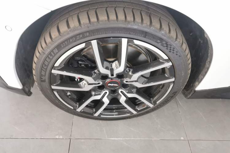 Used MINI Electric COOPER 2024 452km COOPER SE Racing Driver Left Front Wheel Hub