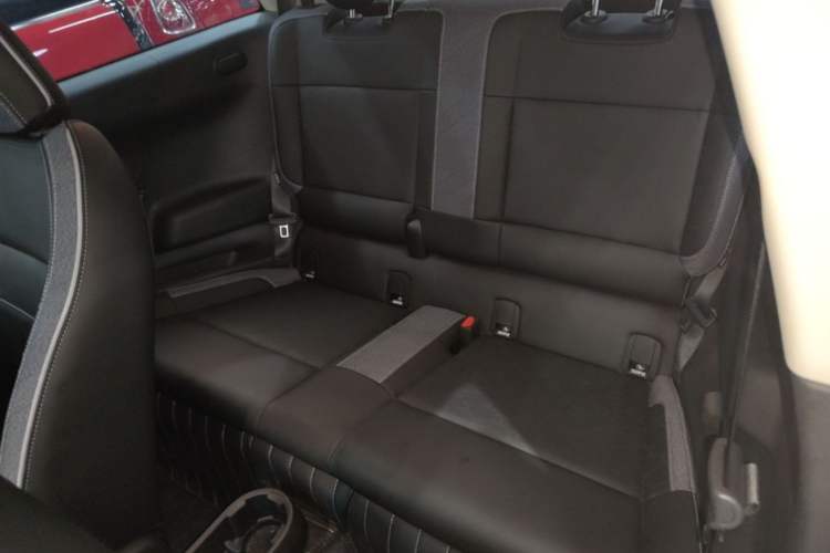 Used MINI Electric COOPER 2024 452km COOPER SE Artist Left Rear Seat