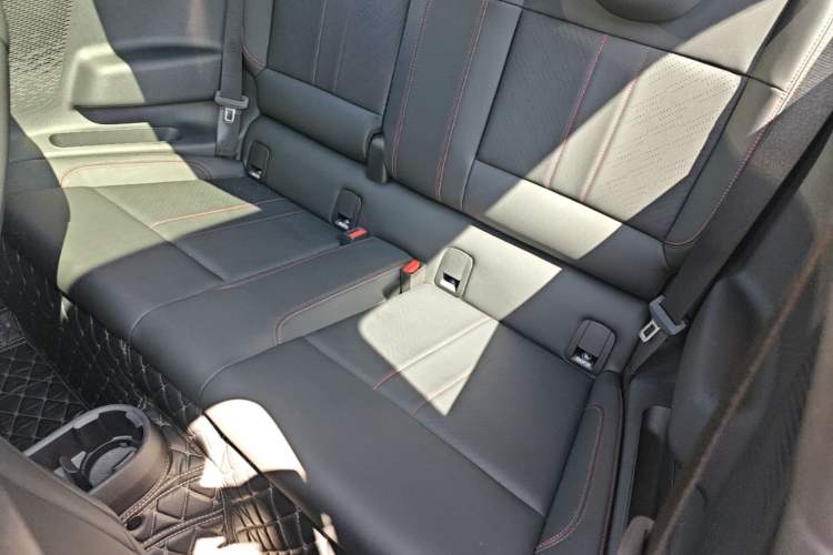 Used MINI Electric COOPER 2024 452km COOPER SE Racing Driver Left Rear Seat
