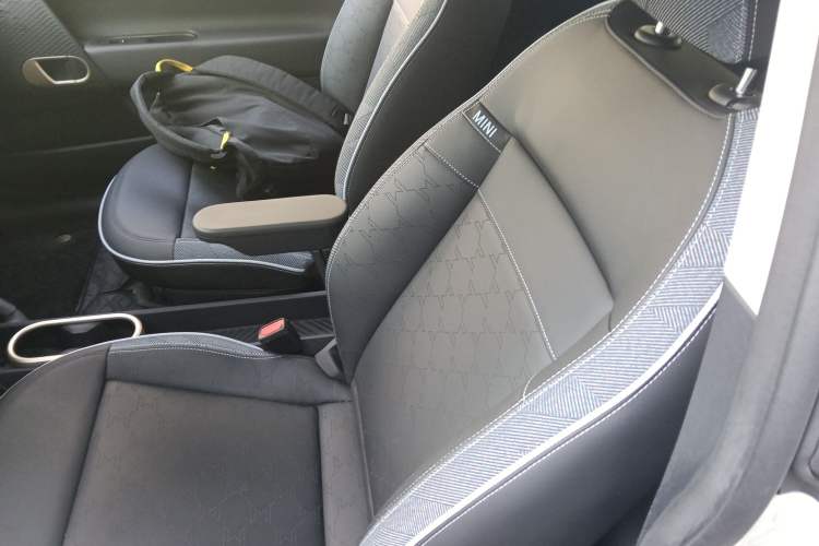 Used MINI Electric COOPER 2024 456km COOPER E Classic Edition Left Rear Seat