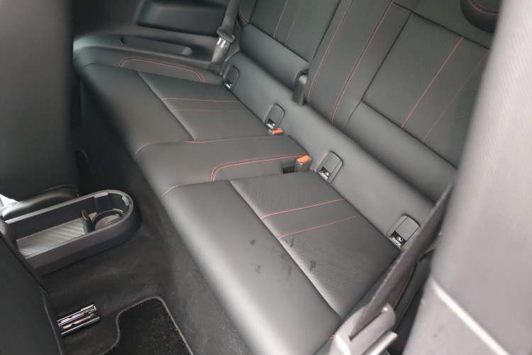Used MINI Electric COOPER 2024 452km COOPER SE Racing Driver Left Rear Seat