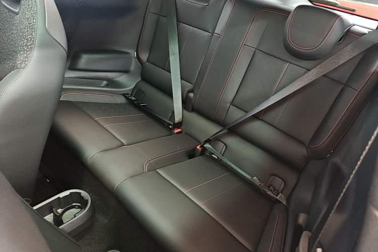 Used MINI Electric COOPER 2024 452km COOPER SE Racing Driver Left Rear Seat