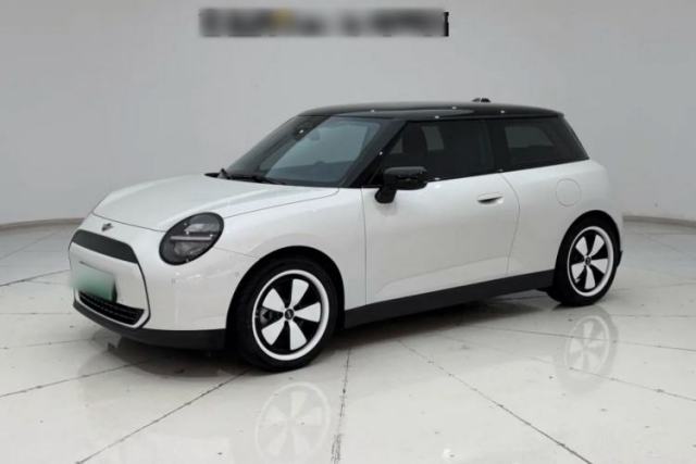 Used MINI Electric COOPER 2024 456km COOPER E Classic Edition