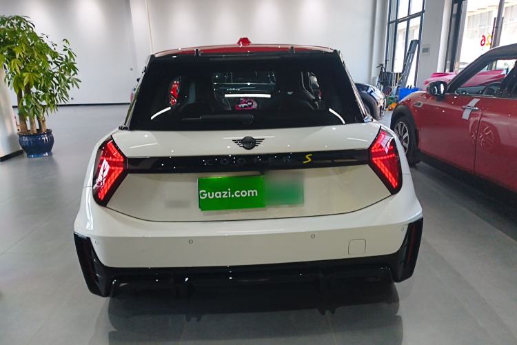 Used MINI Electric COOPER 2024 452km COOPER SE Racing Driver Rear