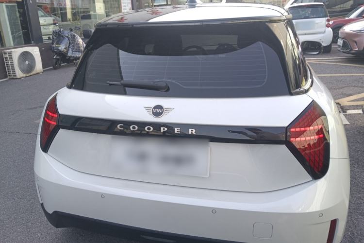 Used MINI Electric COOPER 2024 456km COOPER E Classic Edition Rear