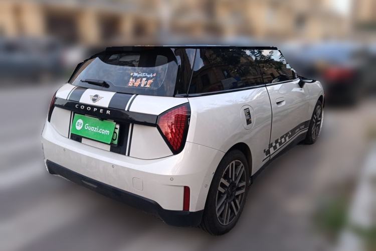 Used MINI Electric COOPER 2024 456km COOPER E Classic Edition Rear Right 45 Deg