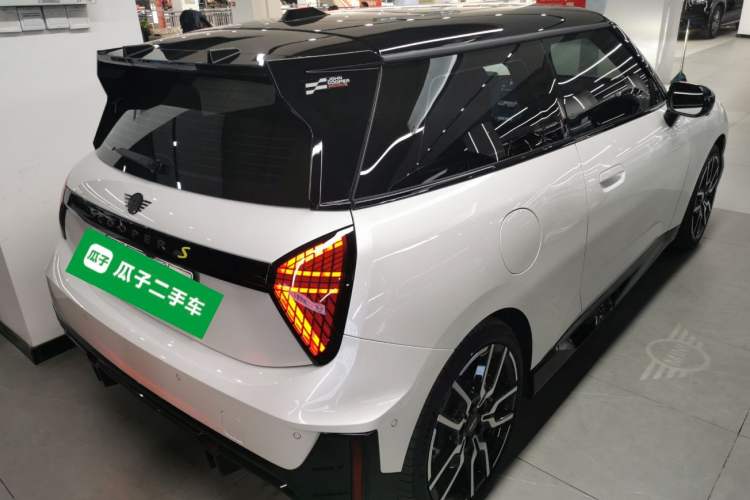 Used MINI Electric COOPER 2024 452km COOPER SE Racing Driver Rear Right 45 Deg