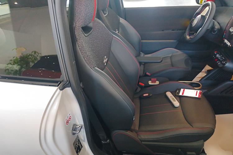 Used MINI Electric COOPER 2024 452km COOPER SE Racing Driver Right Front Seat