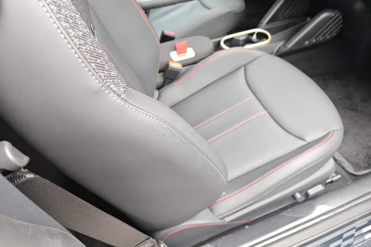 Used MINI Electric COOPER 2024 452km COOPER SE Racing Driver Right Front Seat