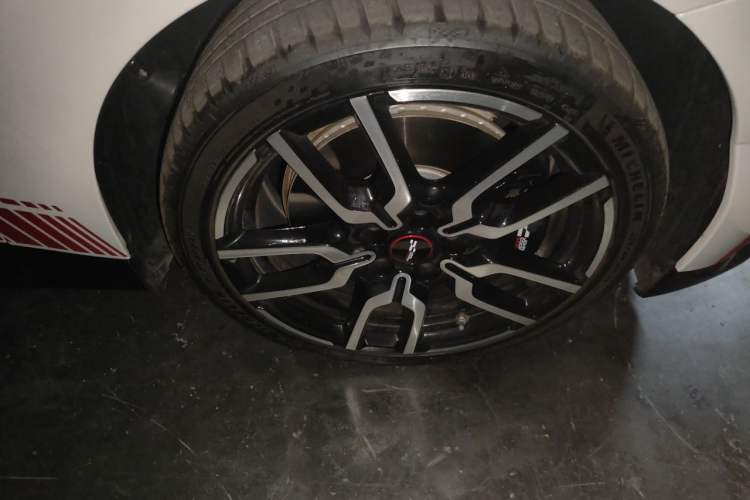 Used MINI Electric COOPER 2024 452km COOPER SE Racing Driver Right Front Wheel Hub