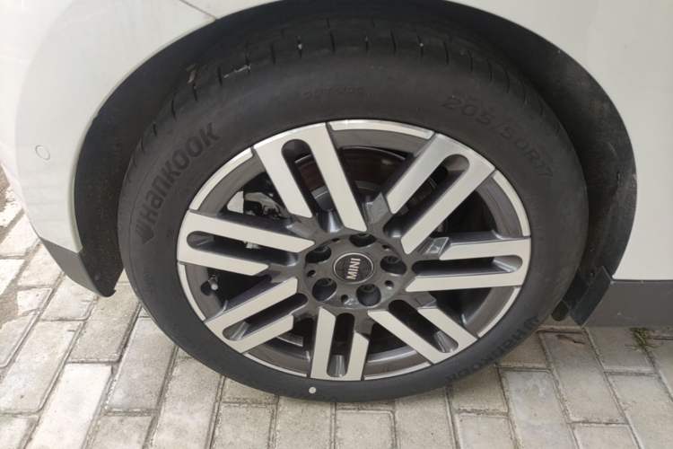 Used MINI Electric COOPER 2024 456km COOPER E Classic Edition Right Rear Wheel Hub