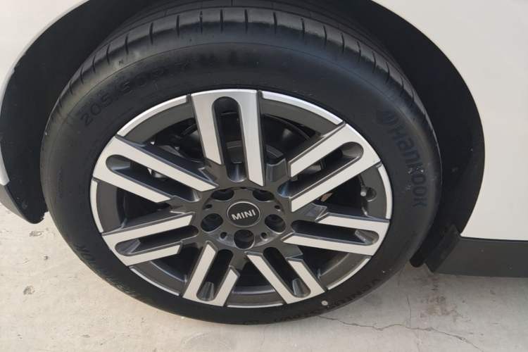 Used MINI Electric COOPER 2024 456km COOPER E Classic Edition Right Rear Wheel Hub