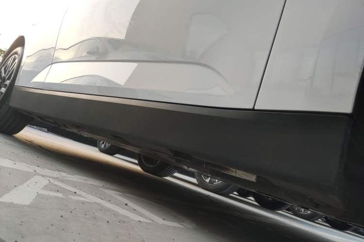 Used MINI Electric COOPER 2024 456km COOPER E Classic Edition Right Side Sill