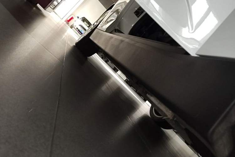 Used MINI Electric COOPER 2024 456km COOPER E Classic Edition Right Side Sill