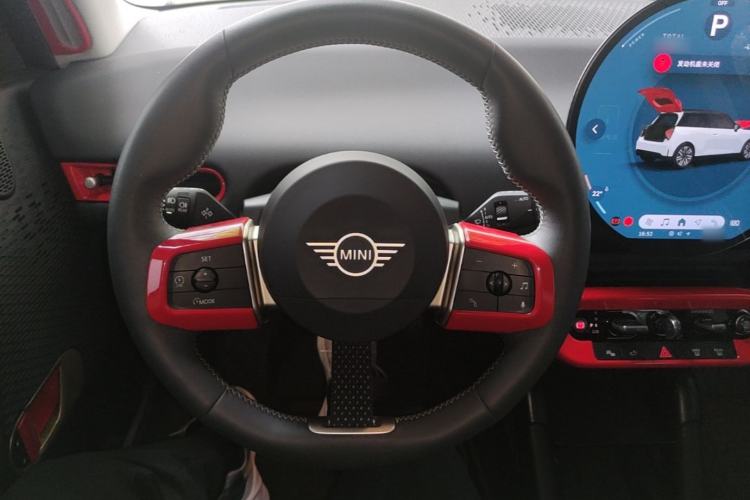 Used MINI Electric COOPER 2024 456km COOPER E Classic Edition Steering Wheel
