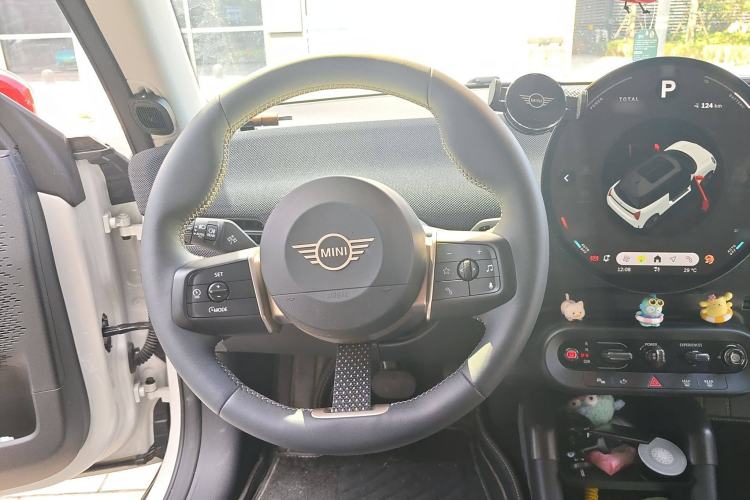 Used MINI Electric COOPER 2024 452km COOPER SE Artist Steering Wheel