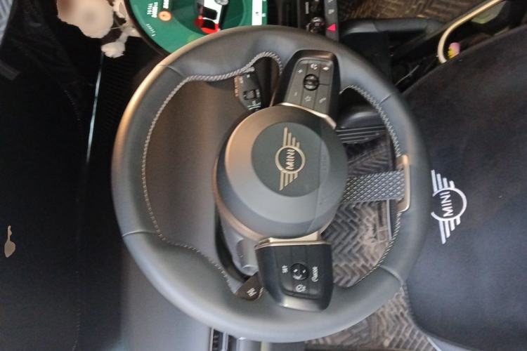 Used MINI Electric COOPER 2024 456km COOPER E Classic Edition Steering Wheel