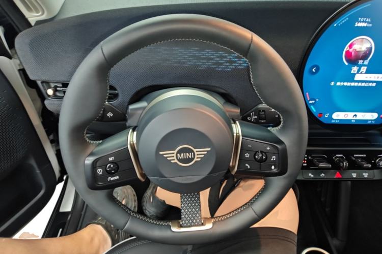 Used MINI Electric COOPER 2024 452km COOPER SE Artist Steering Wheel