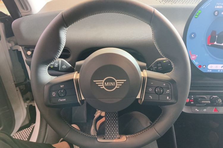 Used MINI Electric COOPER 2024 456km COOPER E Classic Edition Steering Wheel