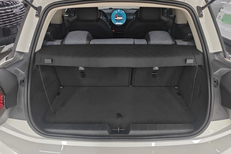 Used MINI Electric COOPER 2024 456km COOPER E Classic Edition Trunk