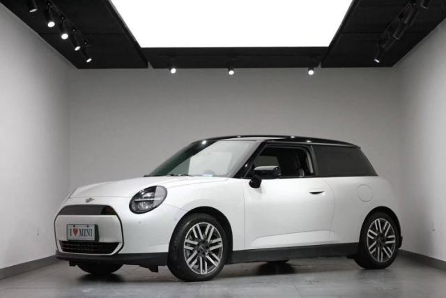 Used MINI Electric COOPER 2024 456km COOPER E Classic Edition