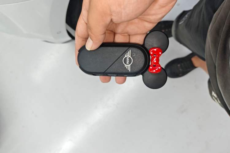 Used MINI Electric COOPER 2024 452km COOPER SE Artist Vehicle Key