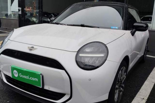 Used MINI Electric COOPER 2024 456km COOPER E Classic Edition