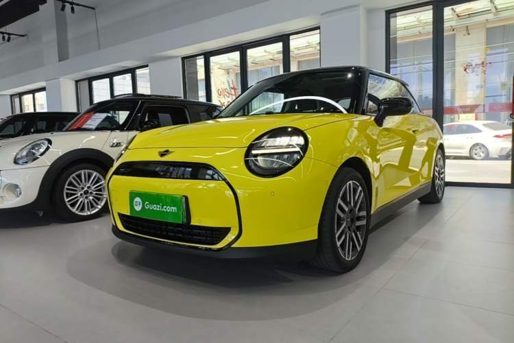 Used MINI Electric COOPER 2024 456km COOPER E Classic Edition Guazi used car, China used car export, Used car for sale, Used  cars, Cheapest cars for sale