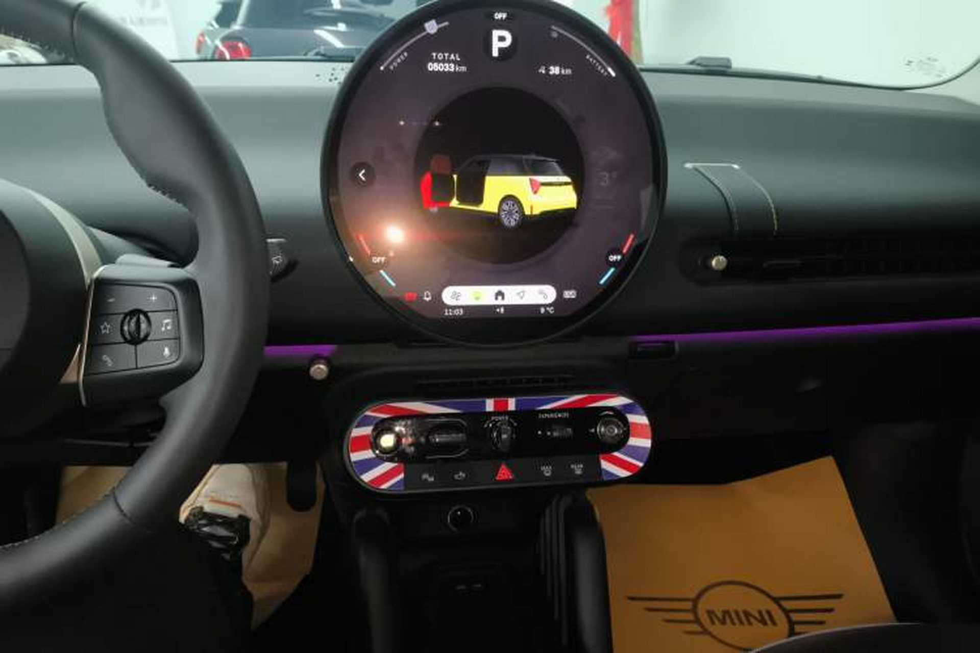 Used MINI Electric COOPER 2024 456km COOPER E Classic Edition Audio And AC Panel