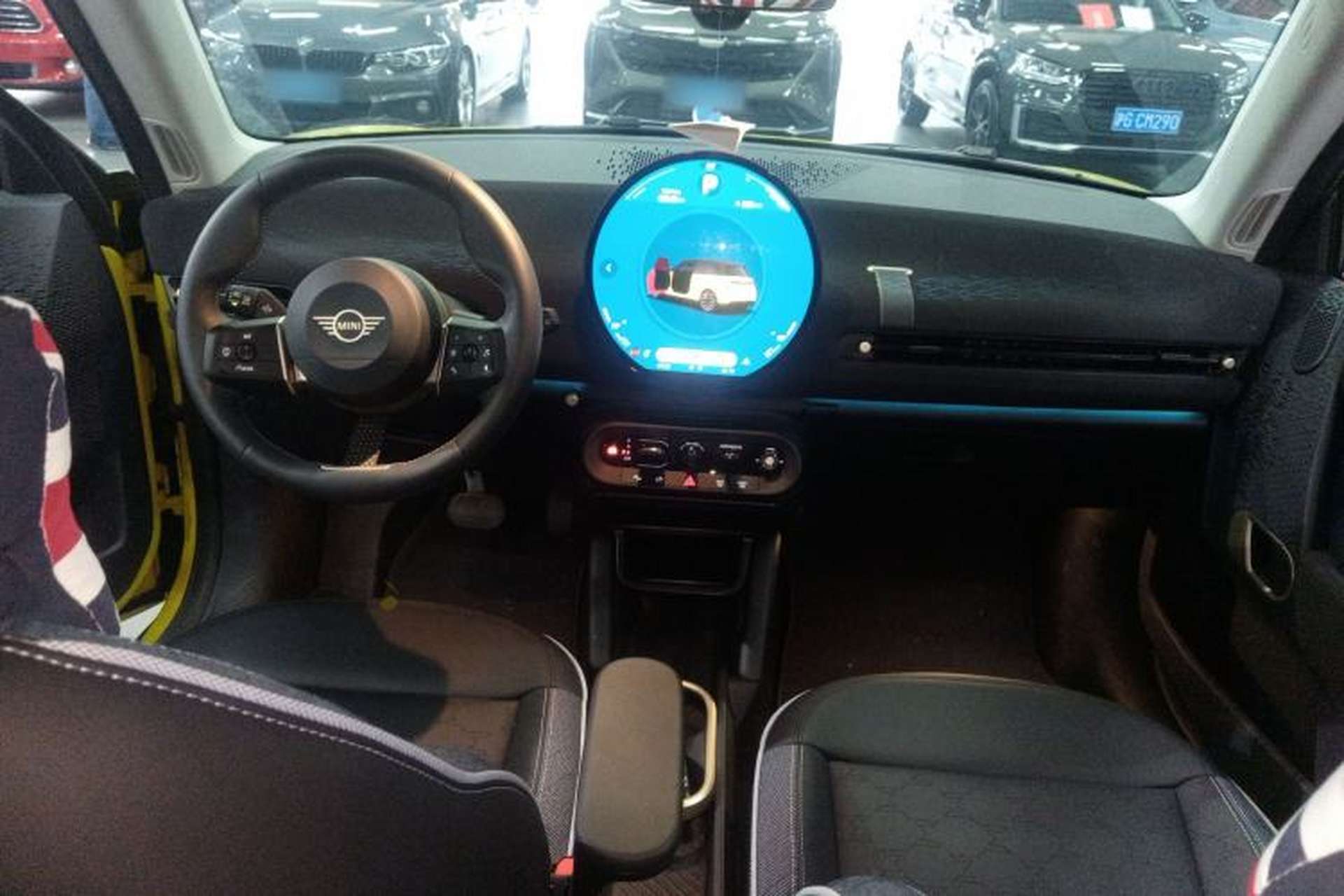 Used MINI Electric COOPER 2024 452km COOPER SE Artist Center Console
