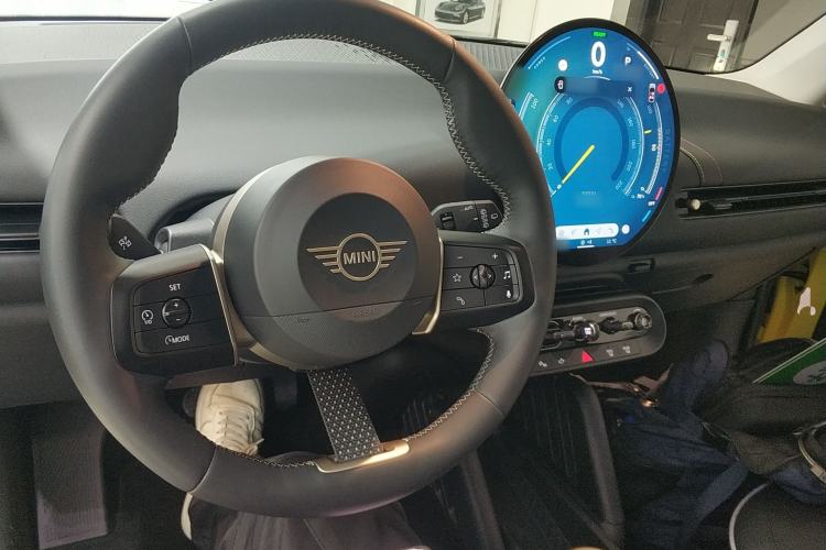 Used MINI Electric COOPER 2024 456km COOPER E Classic Edition Center Console