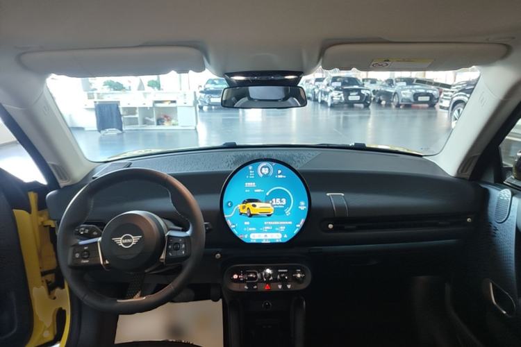 Used MINI Electric COOPER 2024 456km COOPER E Classic Edition Center Console