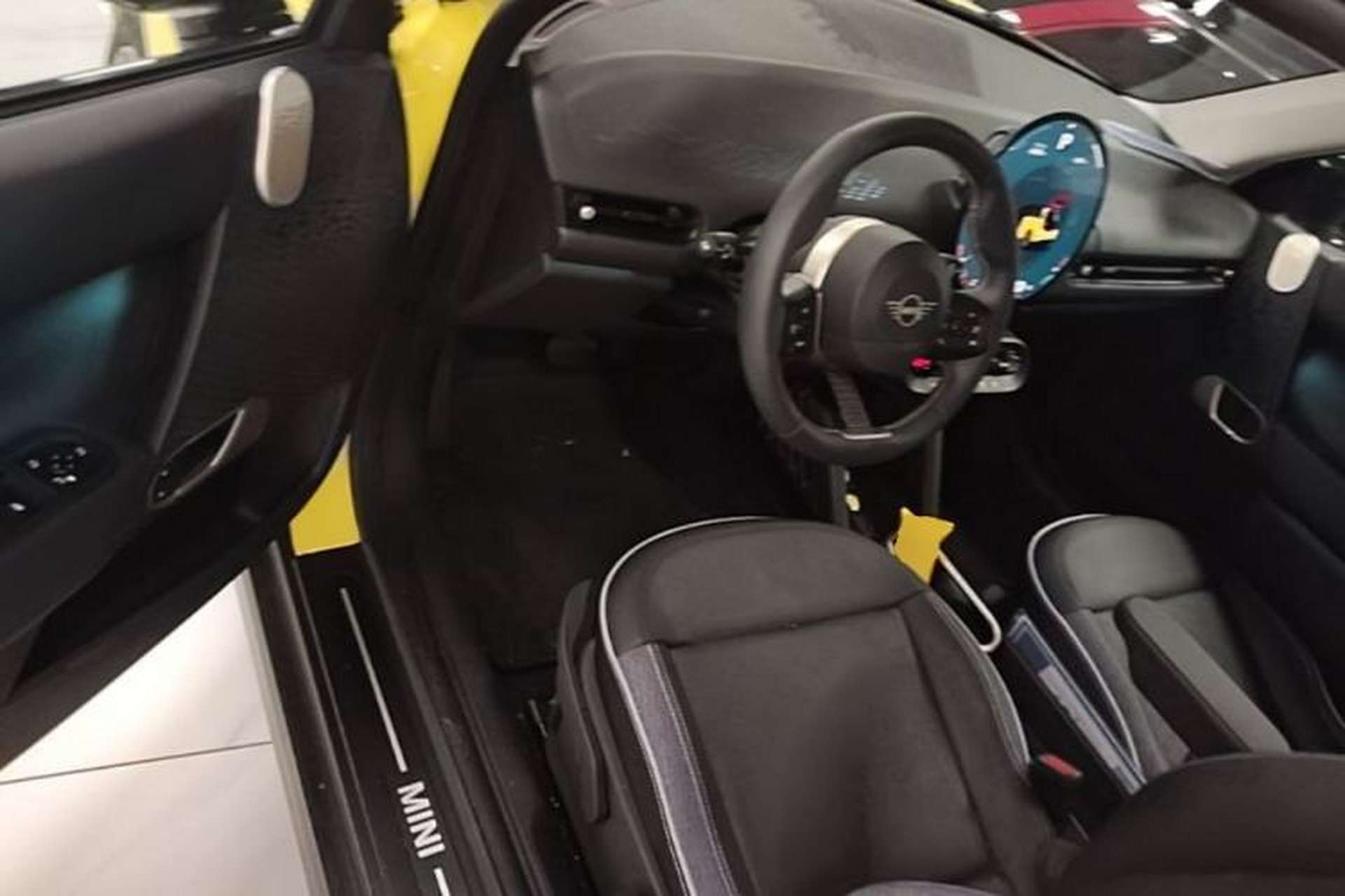 Used MINI Electric COOPER 2024 456km COOPER E Classic Edition Driver Seat