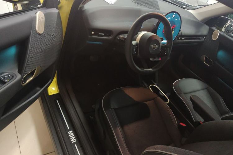 Used MINI Electric COOPER 2024 456km COOPER E Classic Edition Driver Seat