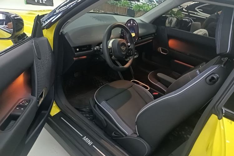 Used MINI Electric COOPER 2024 456km COOPER E Classic Edition Driver Seat