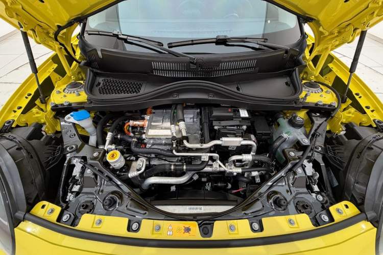 Used MINI Electric COOPER 2024 456km COOPER E Classic Edition Engine Bay
