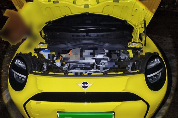 Used MINI Electric COOPER 2024 456km COOPER E Classic Edition Engine Bay