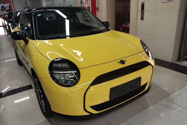 Used MINI Electric COOPER 2024 456km COOPER E Classic Edition Exterior 1