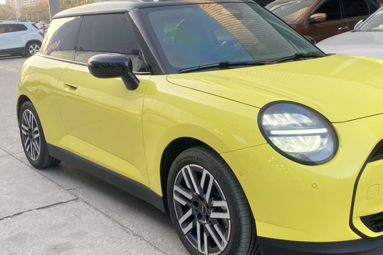Used MINI Electric COOPER 2024 456km COOPER E Classic Edition Exterior 10