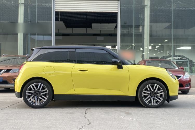 Used MINI Electric COOPER 2024 456km COOPER E Classic Edition Exterior 13