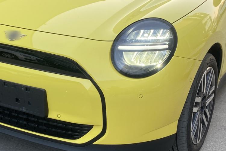 Used MINI Electric COOPER 2024 456km COOPER E Classic Edition Exterior 2